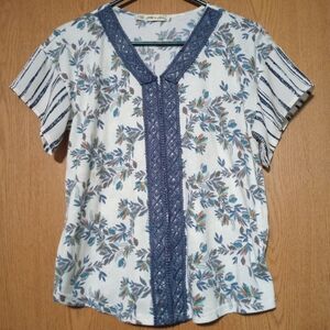 Floral V-Neck Blouse with Blue and White Design